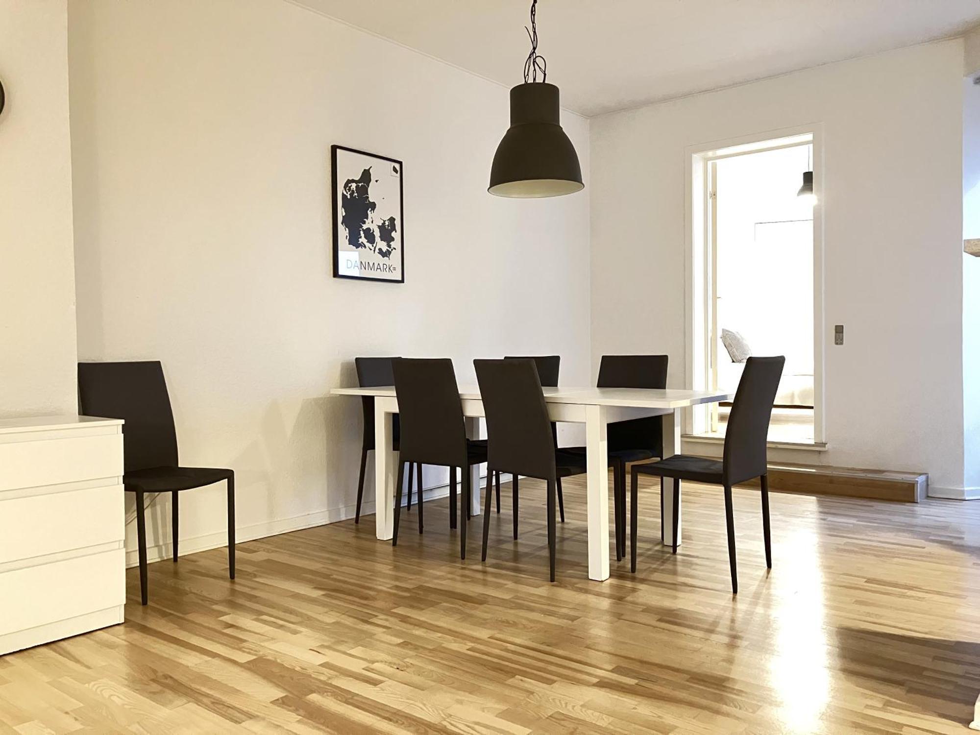 Two-bedroom In Center Lägenhet